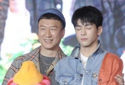 娱乐圈最新八卦小料爆料,明星恋情曝光，豪门恩怨再起波澜！