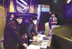 在娱乐场所爆料违法吗,法律边界与道德考量